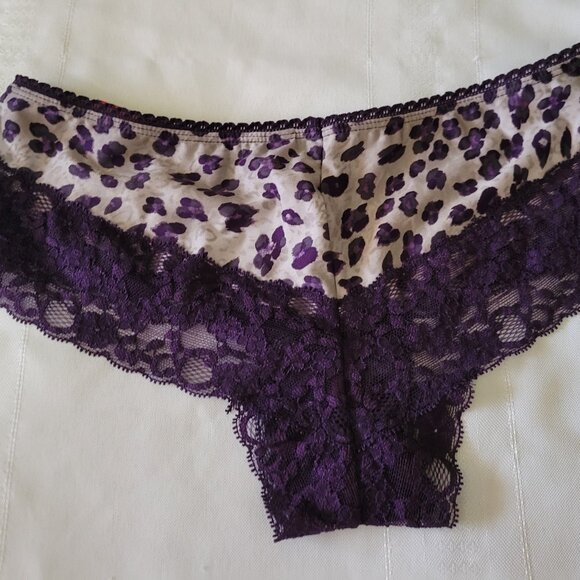 Cosmopolitan size 5 Cheeky Panty NWT - Picture 3 of 3